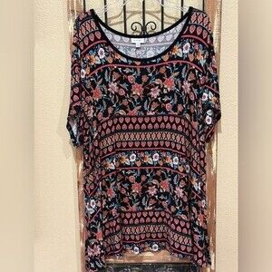 Avenue short sleeve floral print top